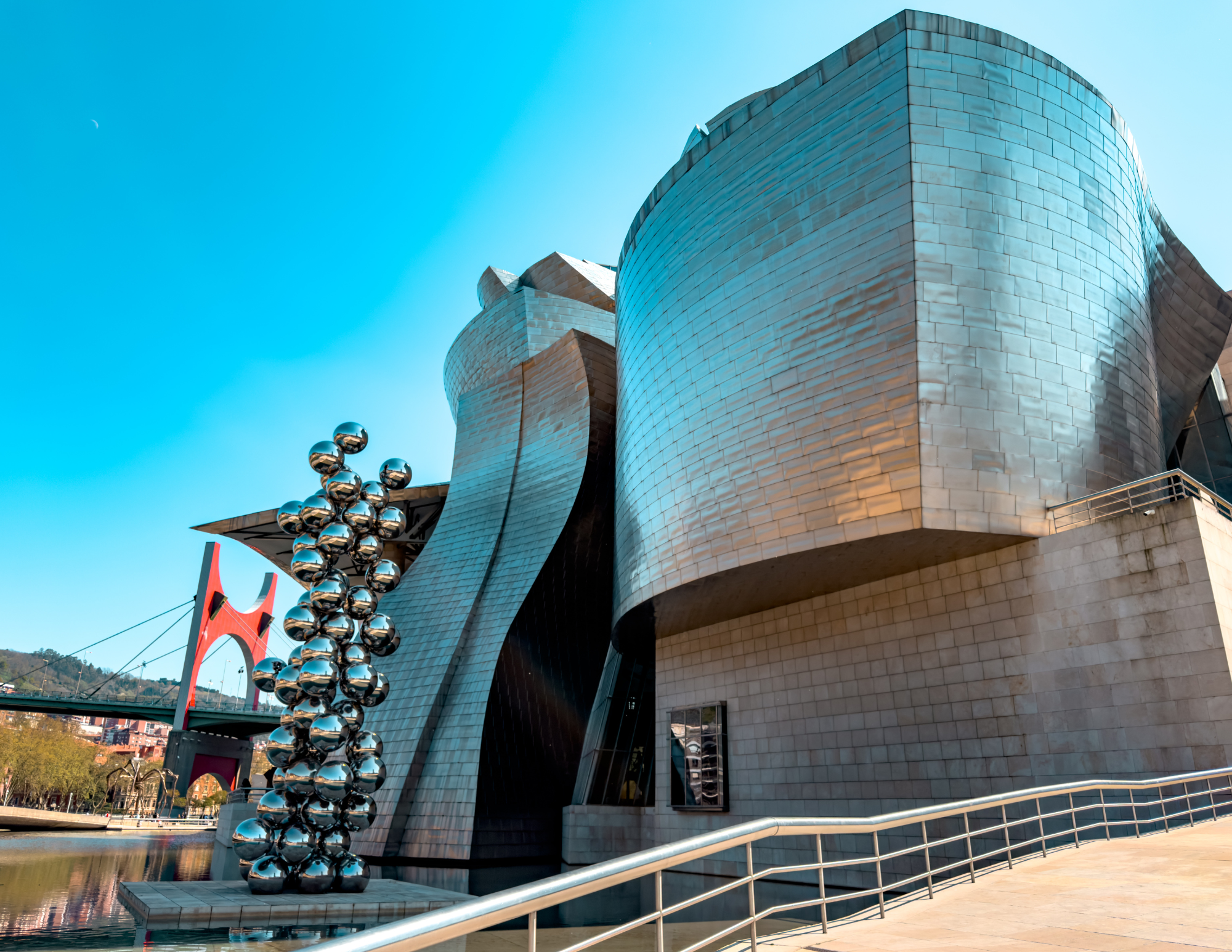 Guggenheim Bilbao Area Guide (12).png
